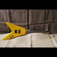 QA Guitars Bumble Vee