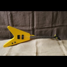 QA Guitars Bumble Vee