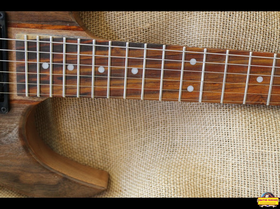 QA Guitars Icon Claro Walnut