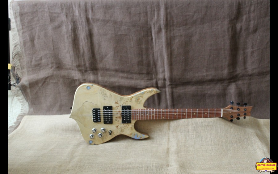 QA Guitars Iyr Burl