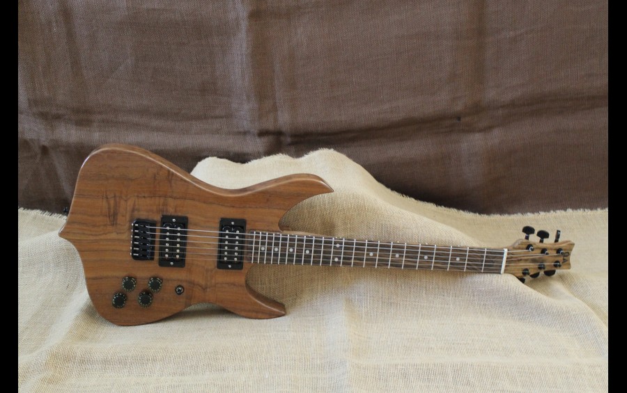 QA Guitars Iyr Koa