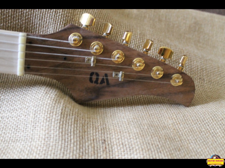 QA Guitars Iyr Lacewood